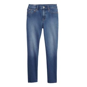 GAP Mid Rise Vintage Slim Jeans with Washwell
